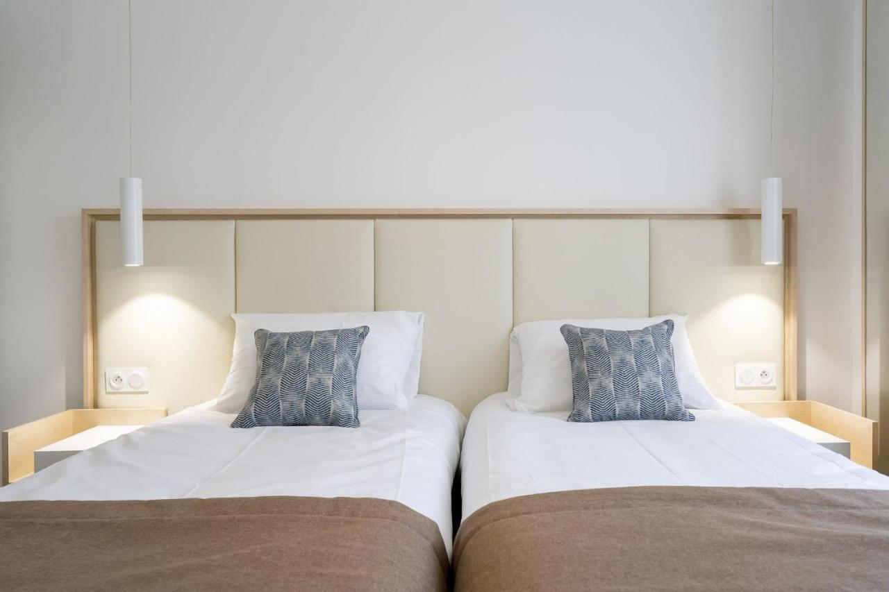 Twin Room,1415408196:JPEG