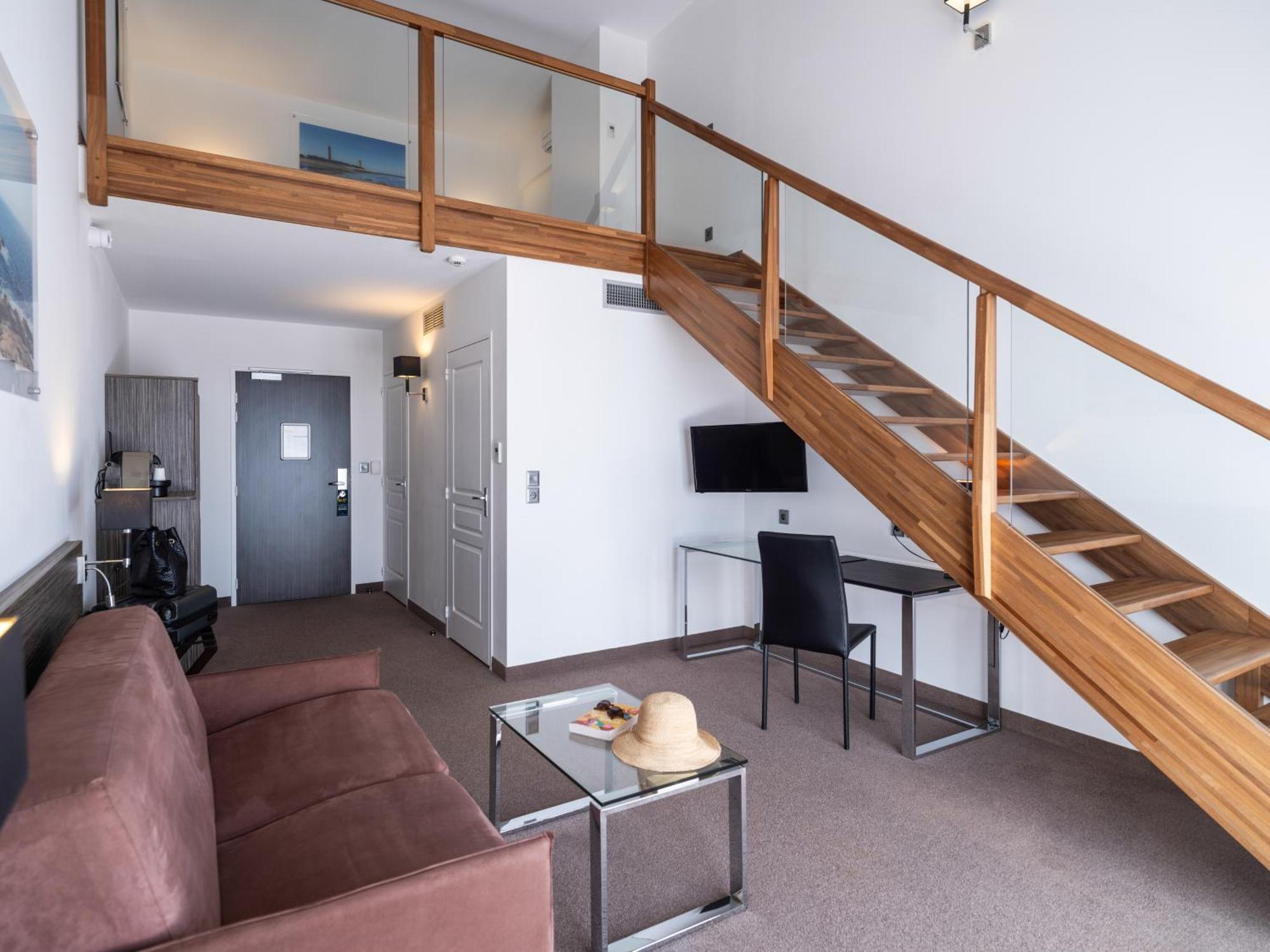 Executive Suite Kitchenette